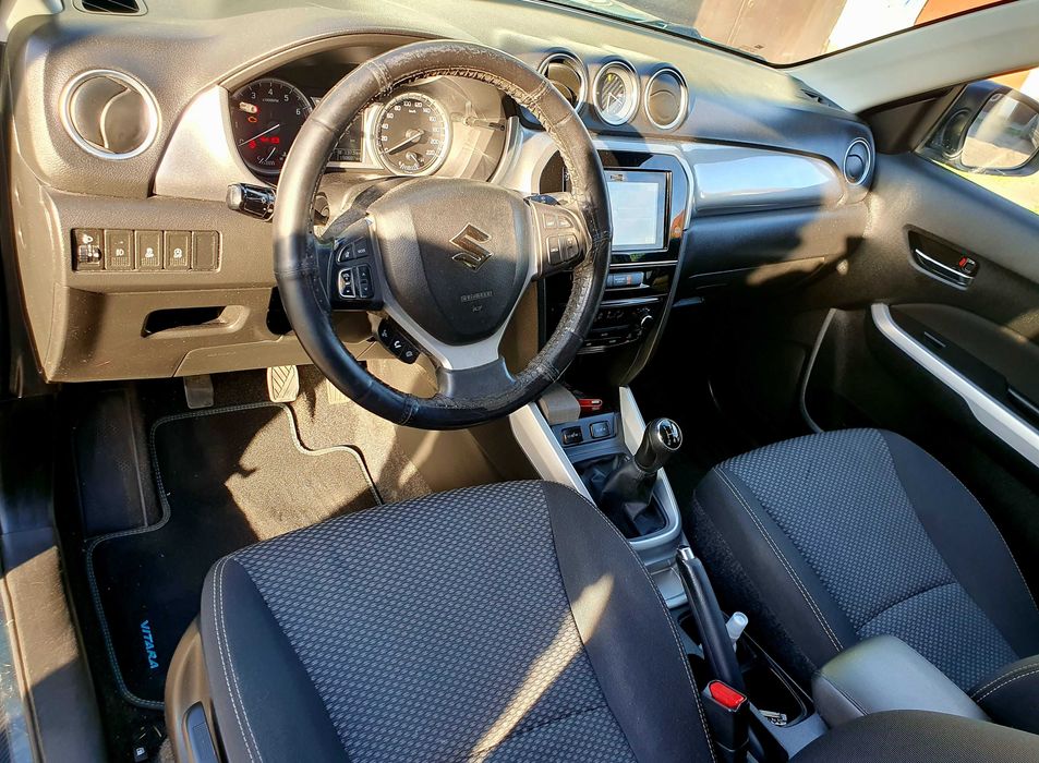 Suzuki Vitara 1.6 Premium POLECAM