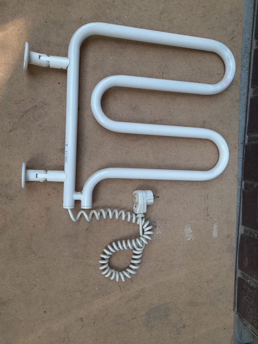 Suszarko grzejnik elektryczny