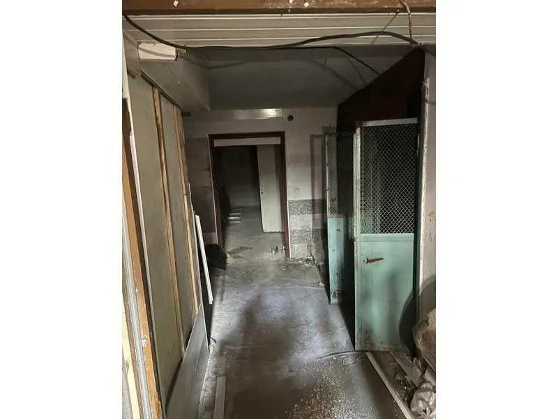 Продаж фасадного приміщення 484 м² під банк, клініку, офіс (вул. Червоного Хреста, 16)