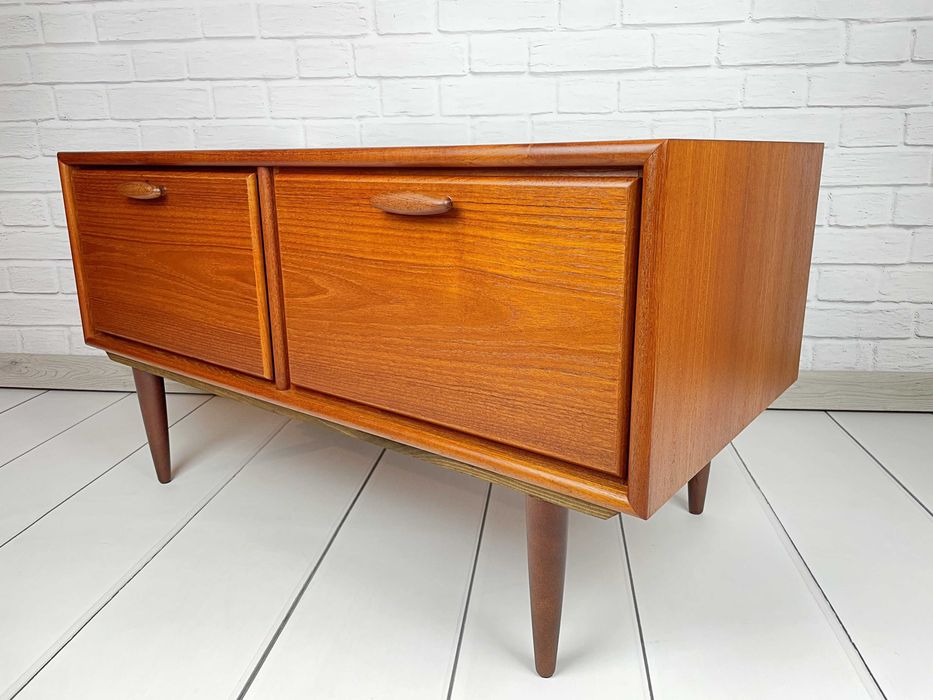 Mid century szafka RTV z palisandru, lata 60, elegancka, po renowacji