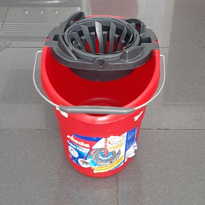 Balde com Espremedor 10L Superfácil Vileda