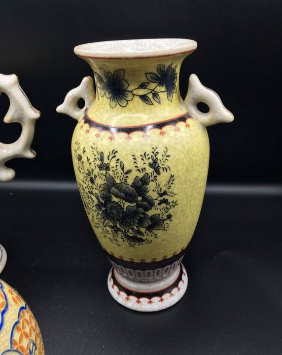 Varios artigos, jarra, anfora e ovo orientais 
Excelente estado
Medida