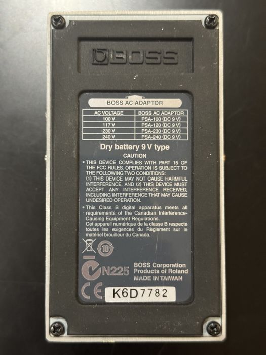 Efekt gitarowy / wokalowy BOSS RV-5 Digital Reverb.