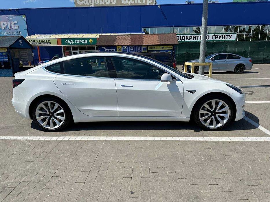 Tesla model 3 Long rang Dual motor 4х4 2019 3.6 s