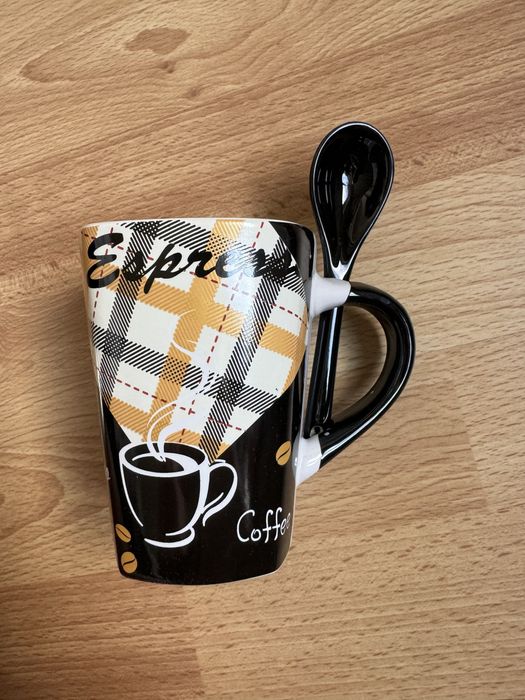 Чашка нова в коробці