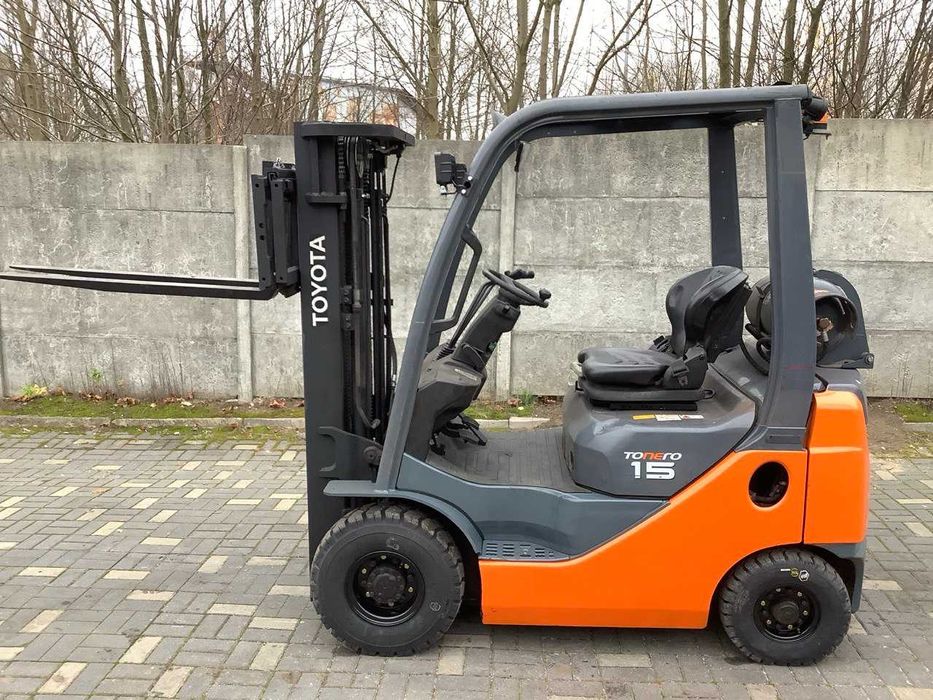 Toyota 8FGF15 2020 Triplex 4,3 m | Waga | 4100 mtg | LPG