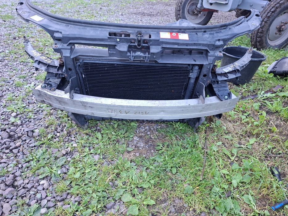 Audi a3 8p pas przedni kompletny chłodnice belki