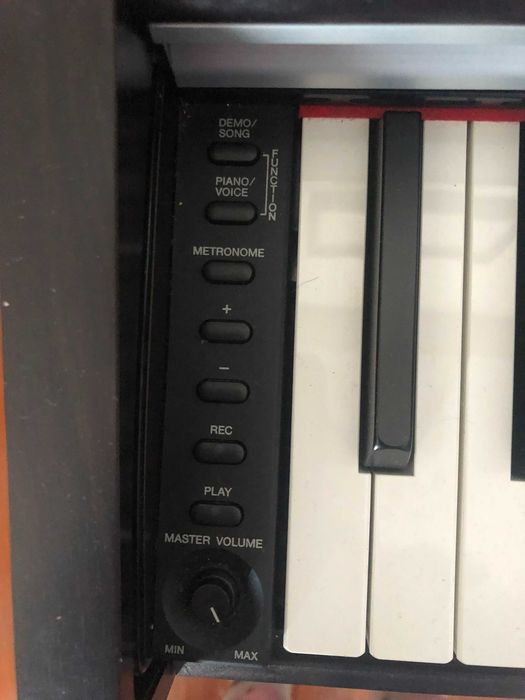 Piano Yamaha ARIUS YDP-135
