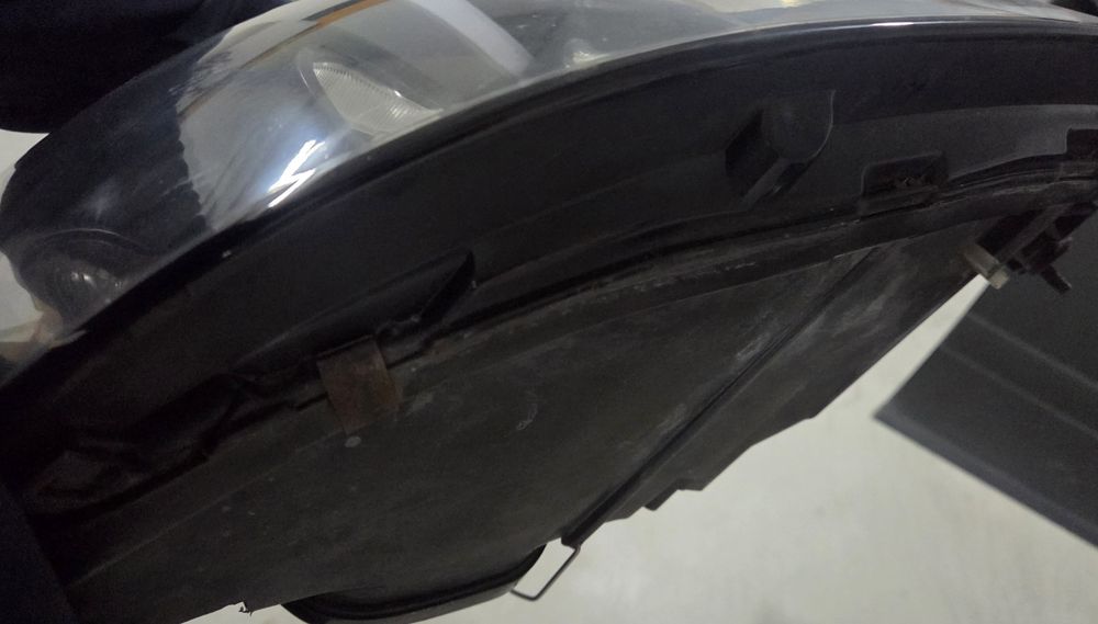 FAROL DIREITO AUDI A2 8Z em excelente estado 
Código: 
Ref. Fábrica: