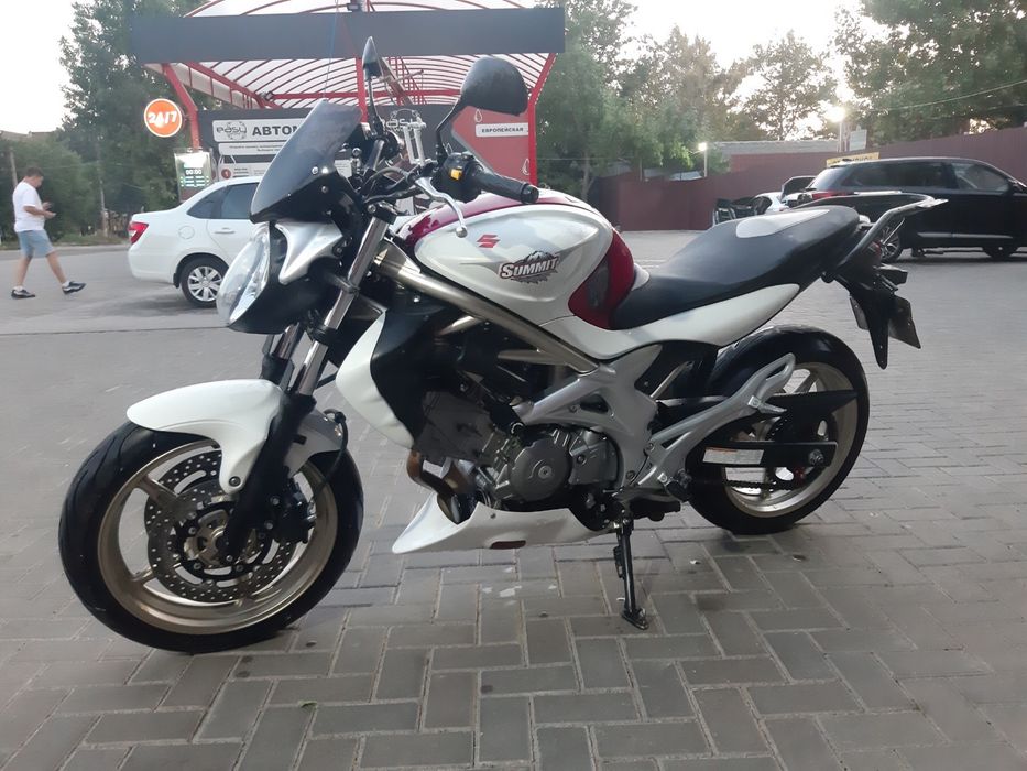 Suzuki Gladius SV650