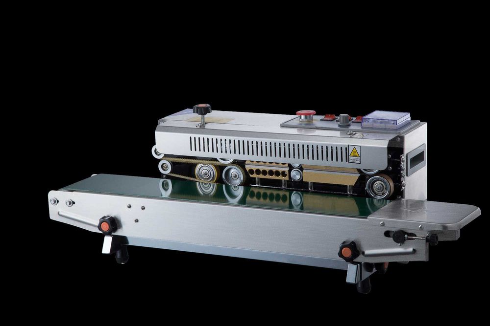 Zgrzewarka do worków stałocieplna z taśmociągiem