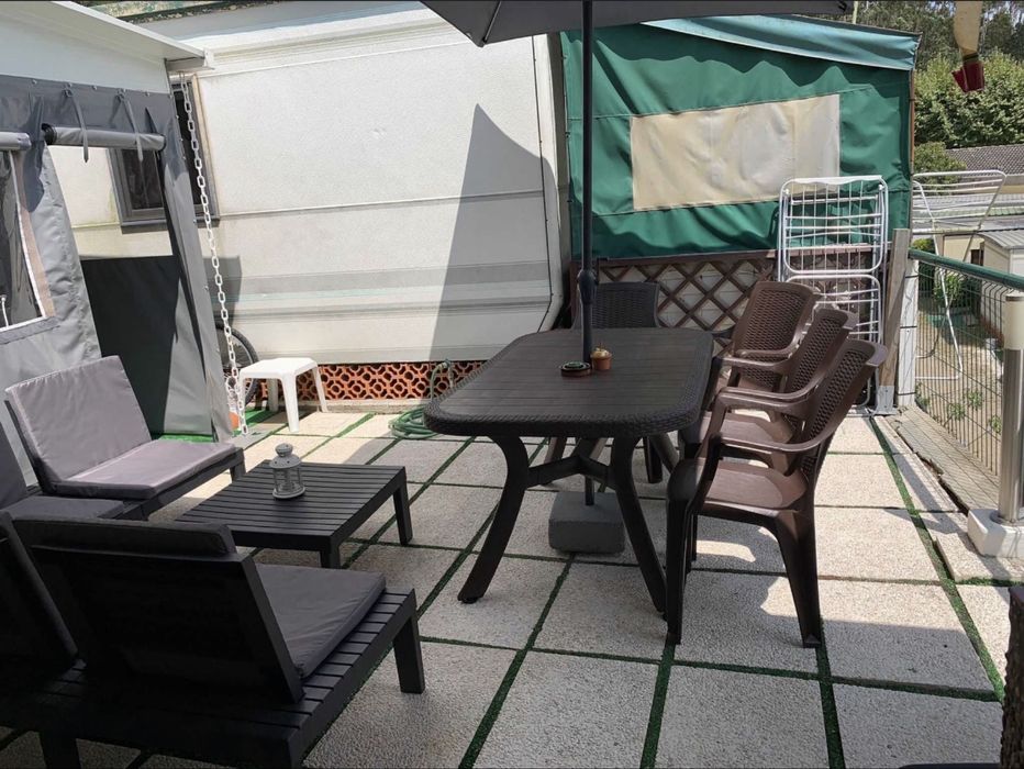 Vendo roulote com avançado