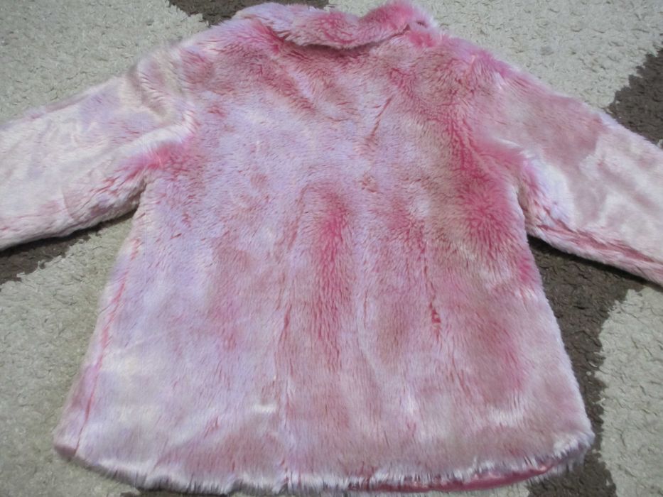 Розовая шубка для девочки демисезон 3-4 г.