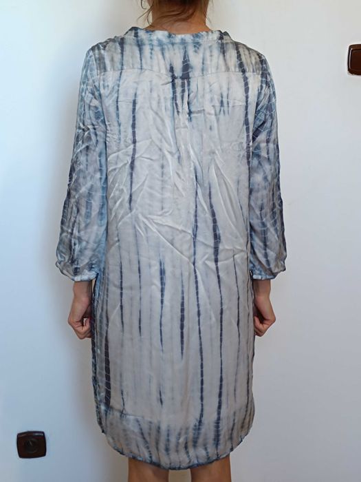 elegancka wygodna sukienka z jedwabiu V collection 36 S 100%jedwab