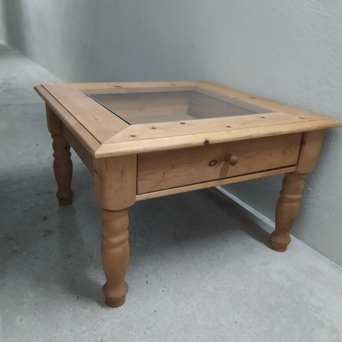 Gablota, stół, drewno, sosna