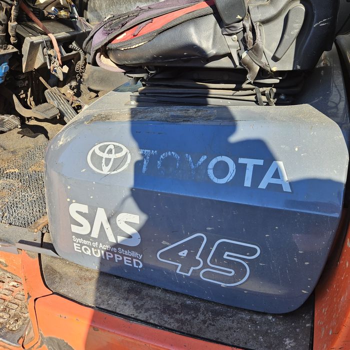 Wozek widłowy toyota SAS 45 4, tony