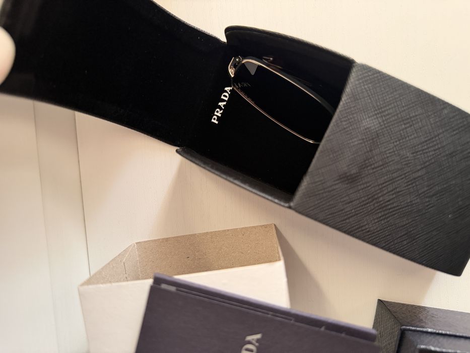 Оригинал унисекс новые очки Prada