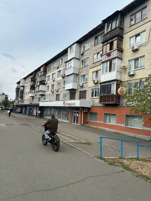 Однакомнатная Пр. Воскресенський 32 срочно продам