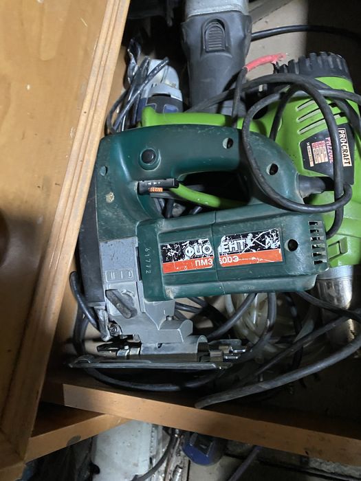 Лобзик фіолент .