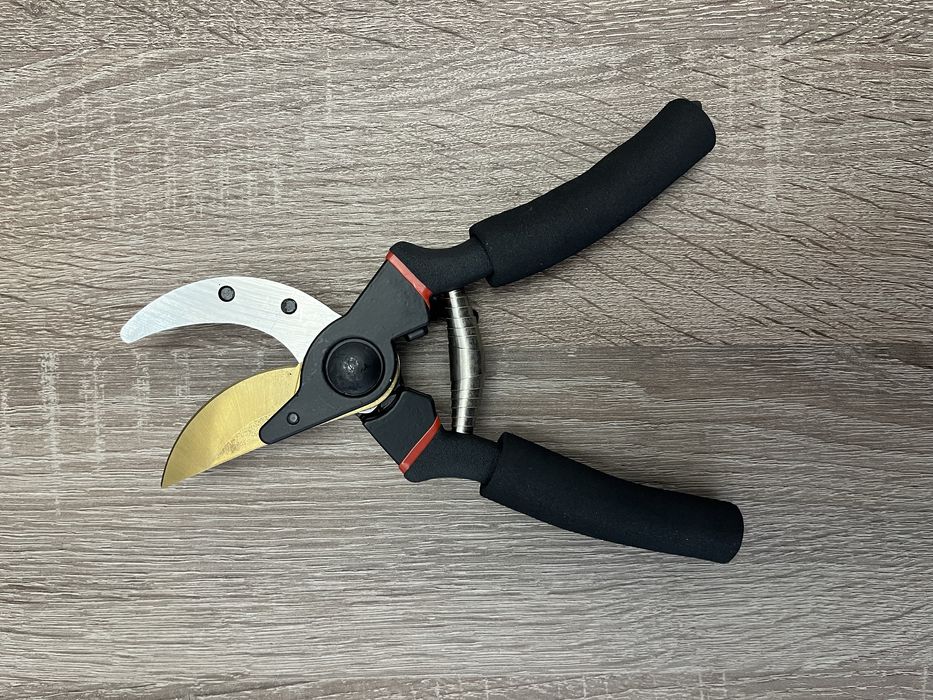 Tesoura para jardinagem