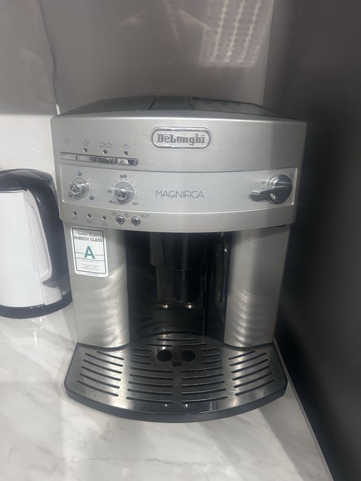 Кофе машинка делонжі