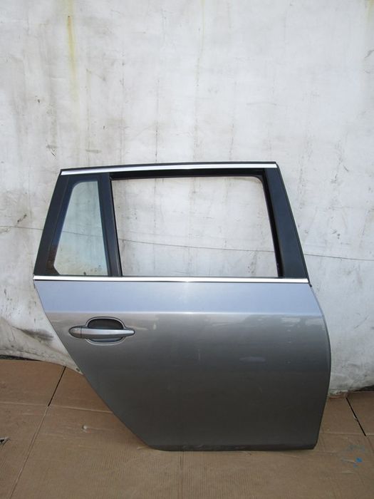 Drzwi BMW 5 E61 E 61 kombi prawe tylne