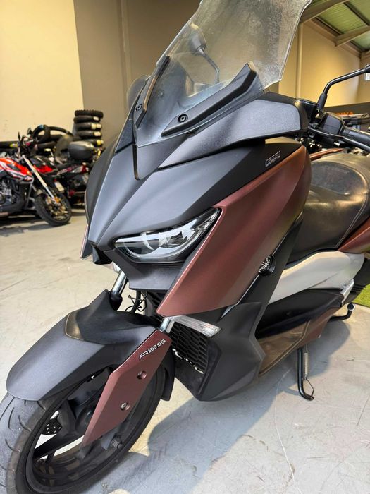 VENDO YAMAHA X-MAX 300 ANO 2017