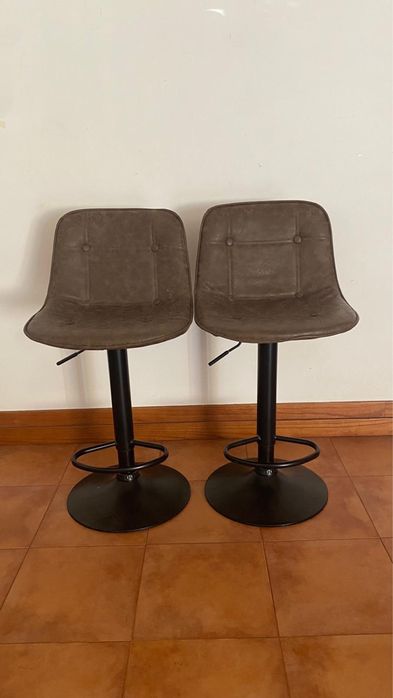 Conjunto de 2 Bancos