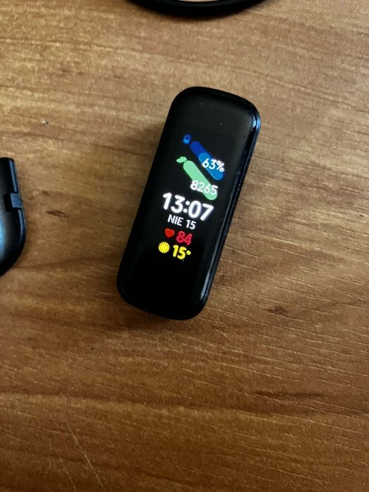 Smartband  Opaska stan bardzo dobry ładowarka w zesta