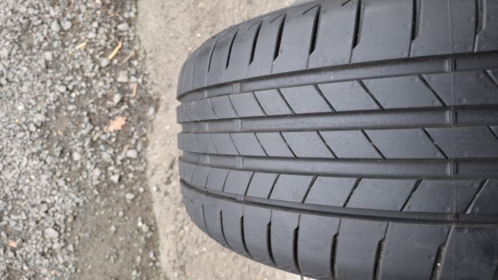Bridgestone 225/45 R17 Turanza T005