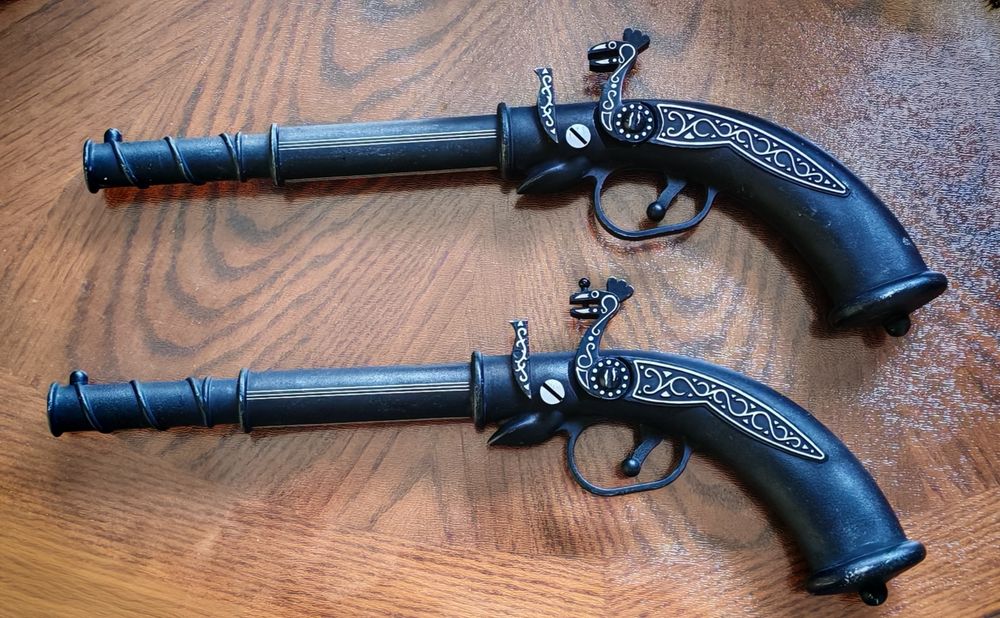 Сувенирные пистолеты, пистоли «XVIII век» СССР, макеты (пара)