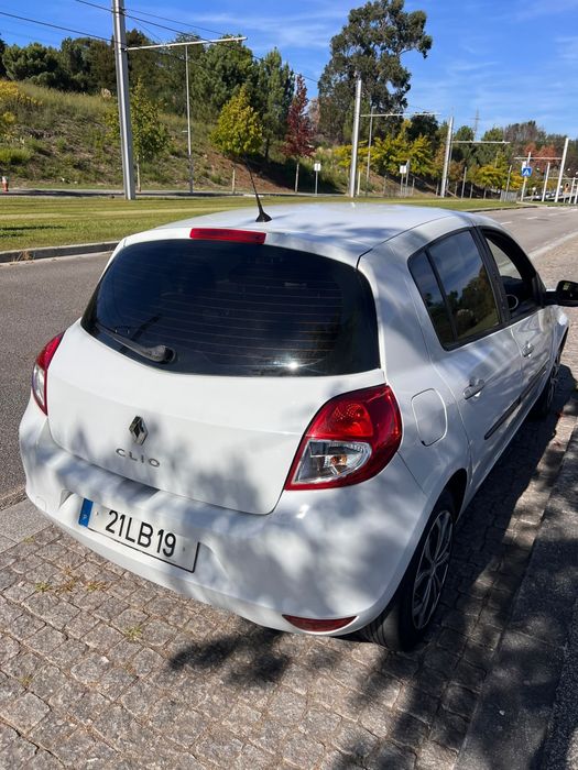 Renault clio 1.5dci — photo 2