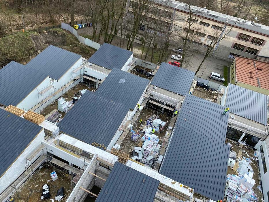 Kompleksowe Pokrycia Dachowe – Profesjonalnie i Solidnie