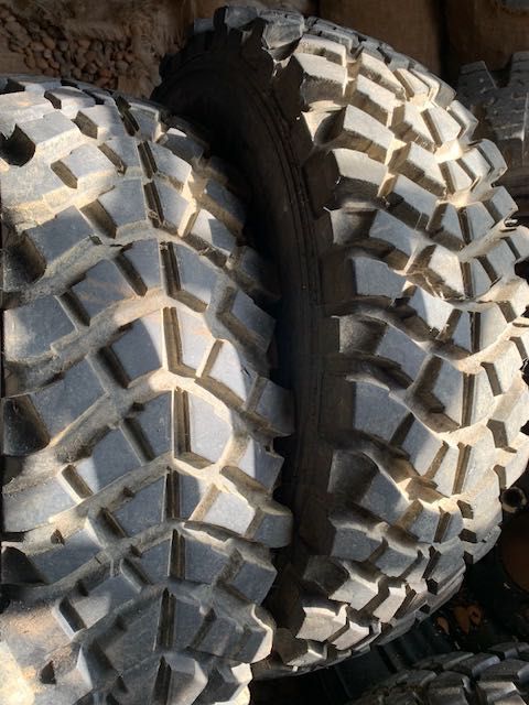 Pneus + jante 4x4 para Land Rover Serie III FEDIMA Extreme 235/85 R16