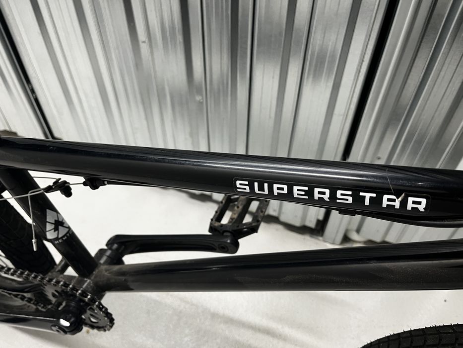 BMX Neat superstar Newton