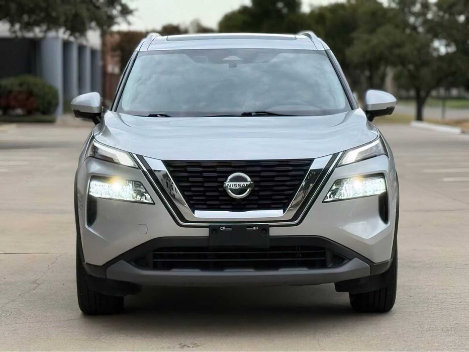 Nissan Rogue      2021