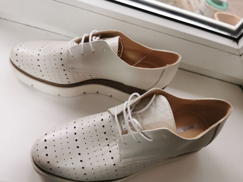 Кожаные туфли Geox Индонезия