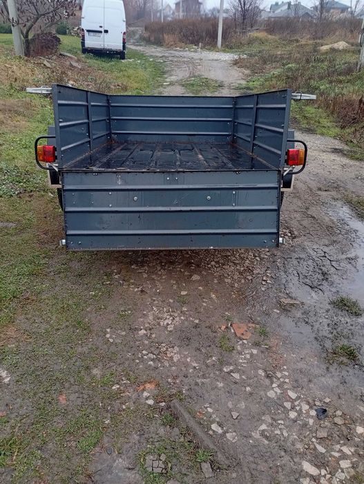 Продам легковий прицеп "Лев" з малим пробігом.
