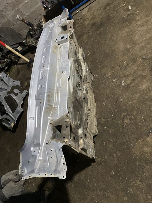 Задня панель, ванна для Audi Q5 80a