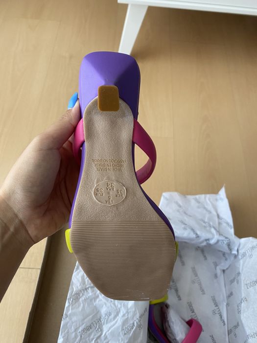 Sandálias Raphaella Booz