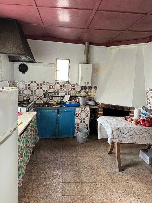 Alugo casa ou quartos