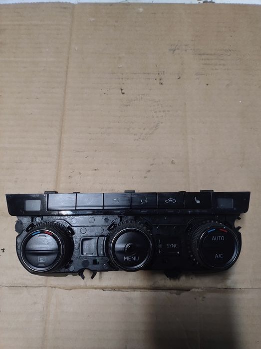 Panel klimatyzacji Skoda Superb III