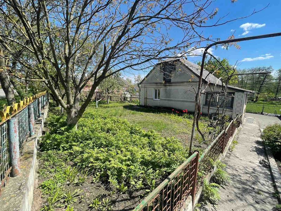 Продається затишний сімейний будинок