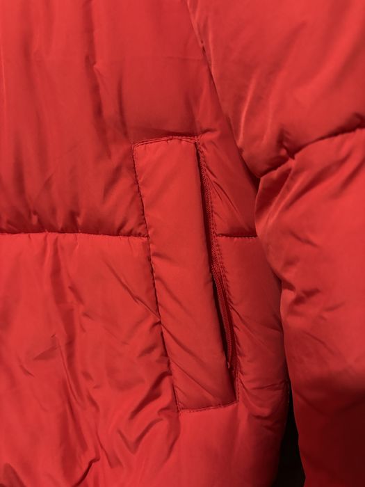 Продам зимову куртку fila