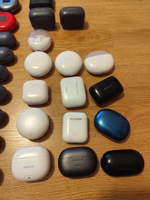 Sluchawki stacje ladujace case JBL , sony, baseus , edifier,apple,oppo