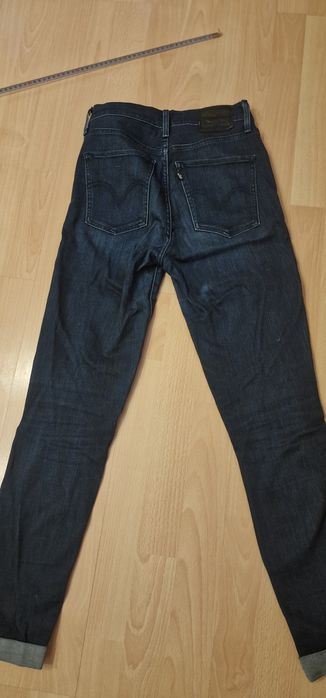 Damskie spodnie Levis
