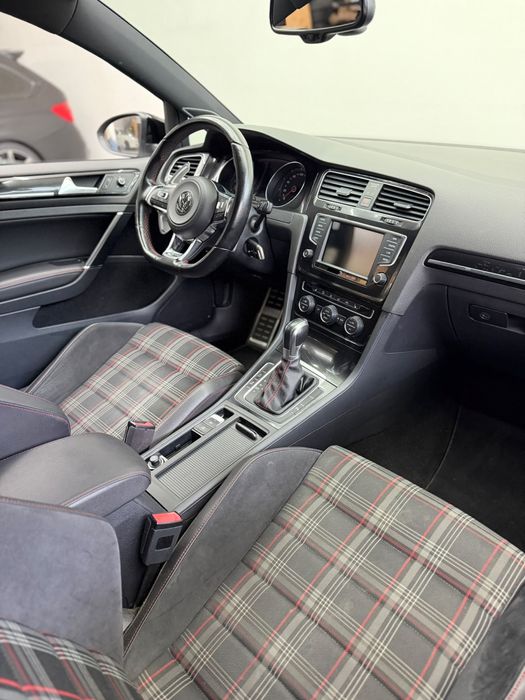 Volkswagen Golf — fotografia 8