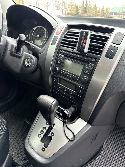 Продам Hyundai Tucson 2011 рік можлива розстрочка,кредит,обмін!