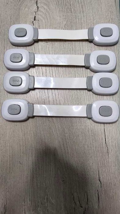 Zabezpieczenia do szafek BillyBath białe samoprzylepne 4 sztuk