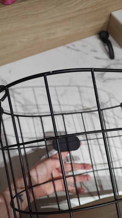 Metalowy kosz na owoce lub pieczywo